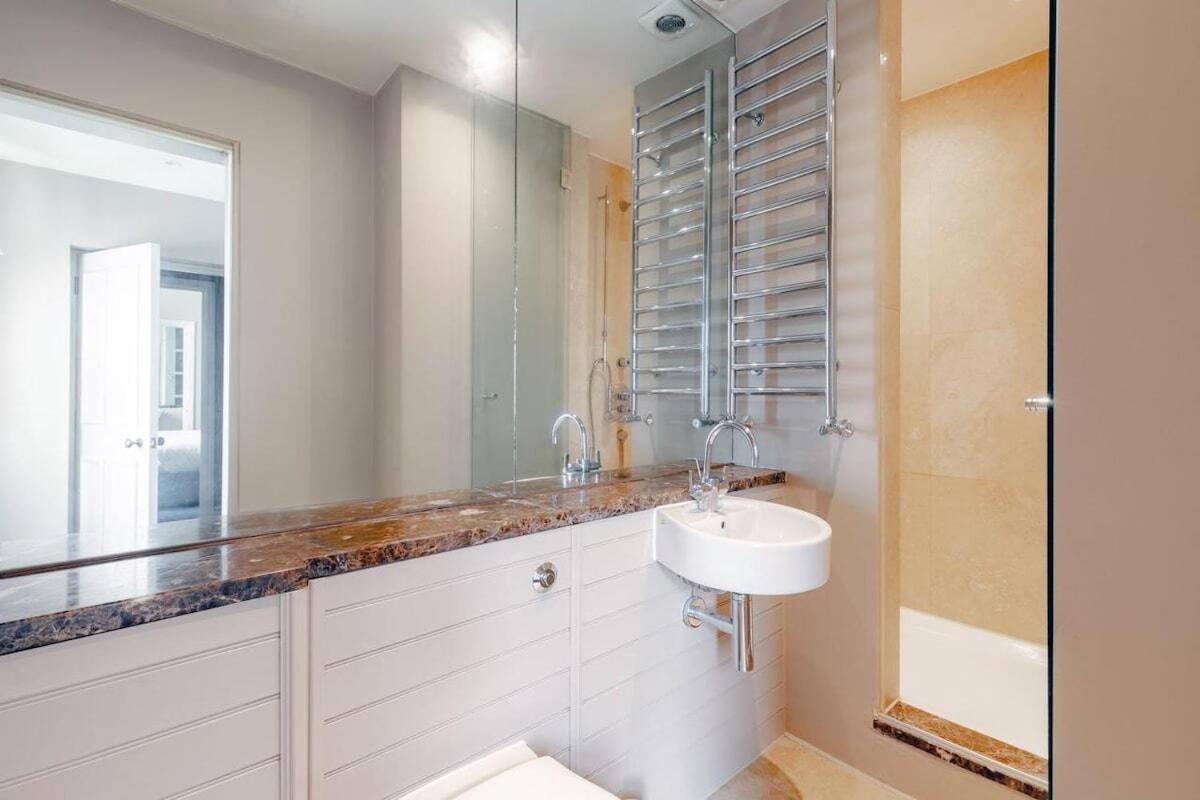 Apartment Chic 2bed 2bath By Hyde Park London